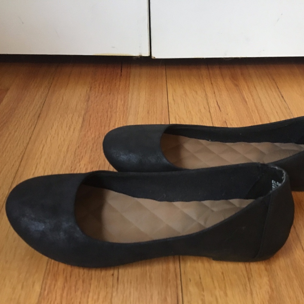 Black Rounded-Toe Flats